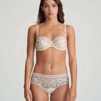 NATHY Pearled Ivory balconnet mousse met naad