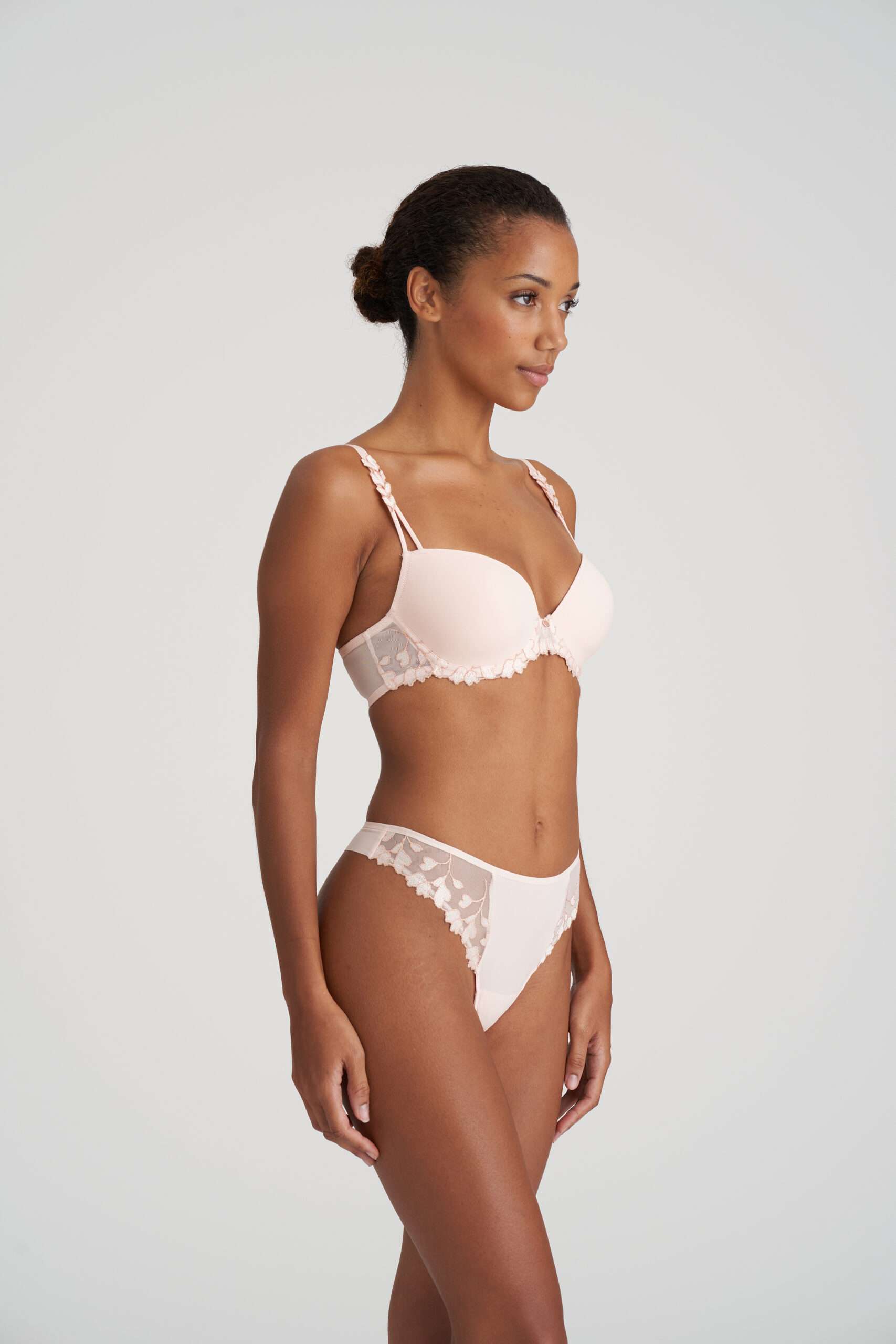 LEDA Glossy Pink string