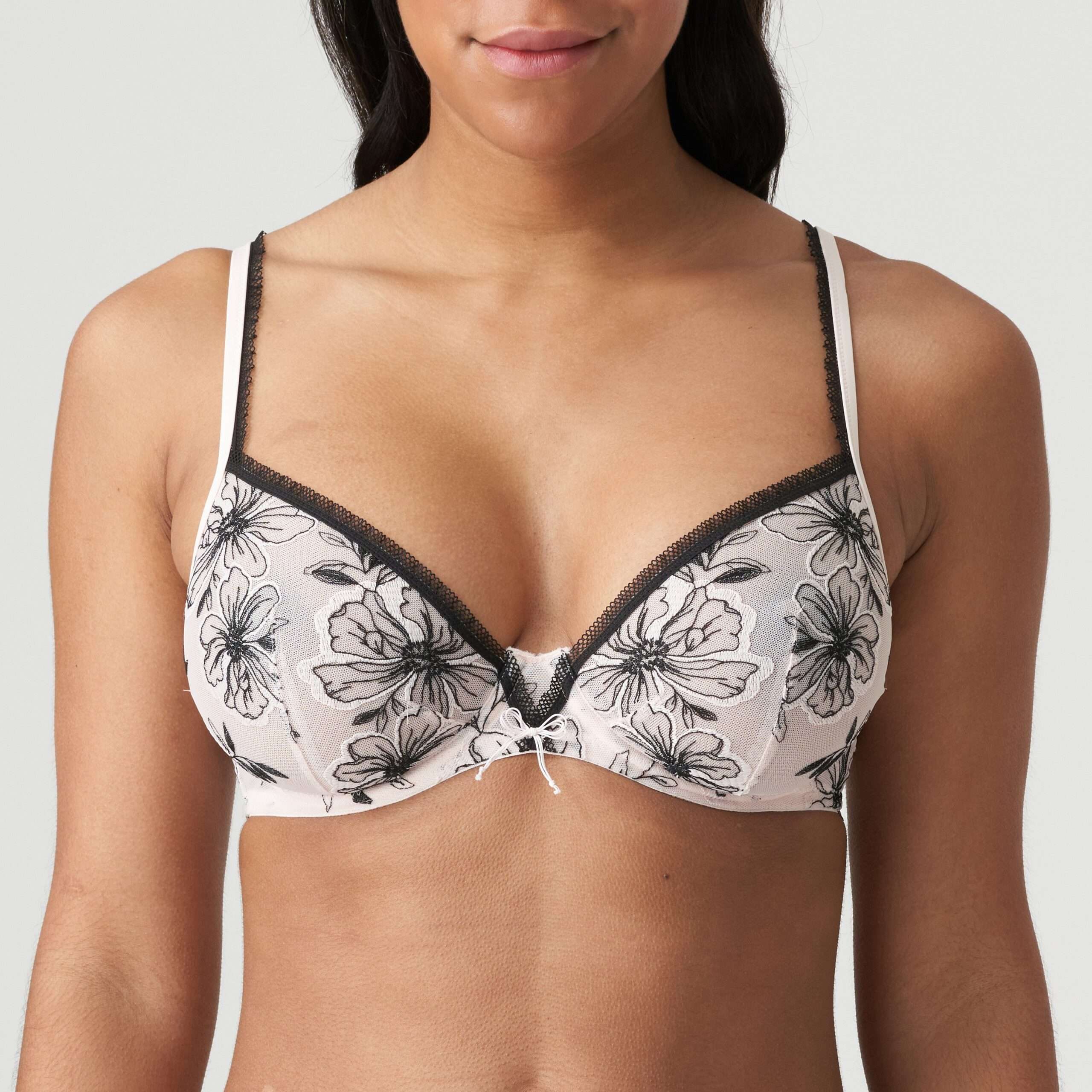 NOORAH Black&Blush plunge bh NOORAH Black&Blush plunge bh