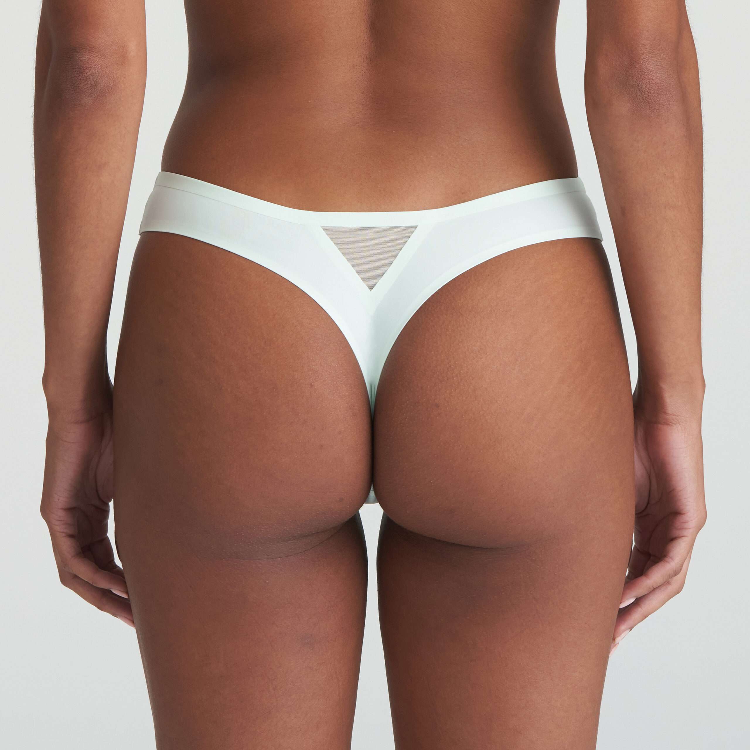 LOUIE fleur de printemps string LOUIE fleur de printemps string