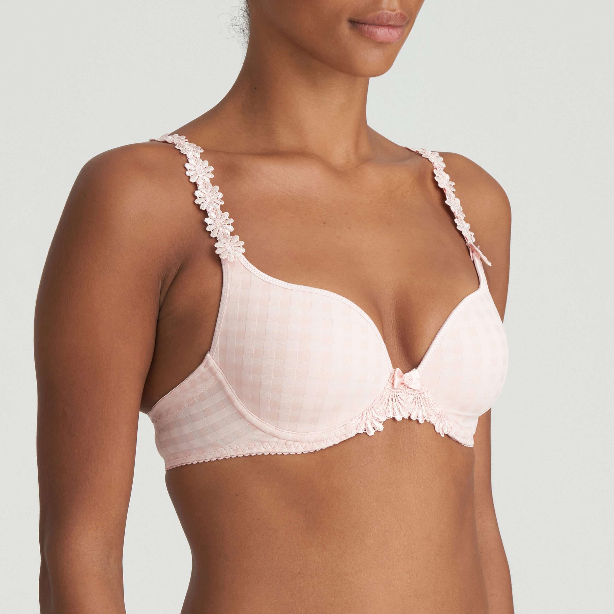 AVERO pearly pink mousse bh hartvorm AVERO pearly pink mousse bh hartvorm