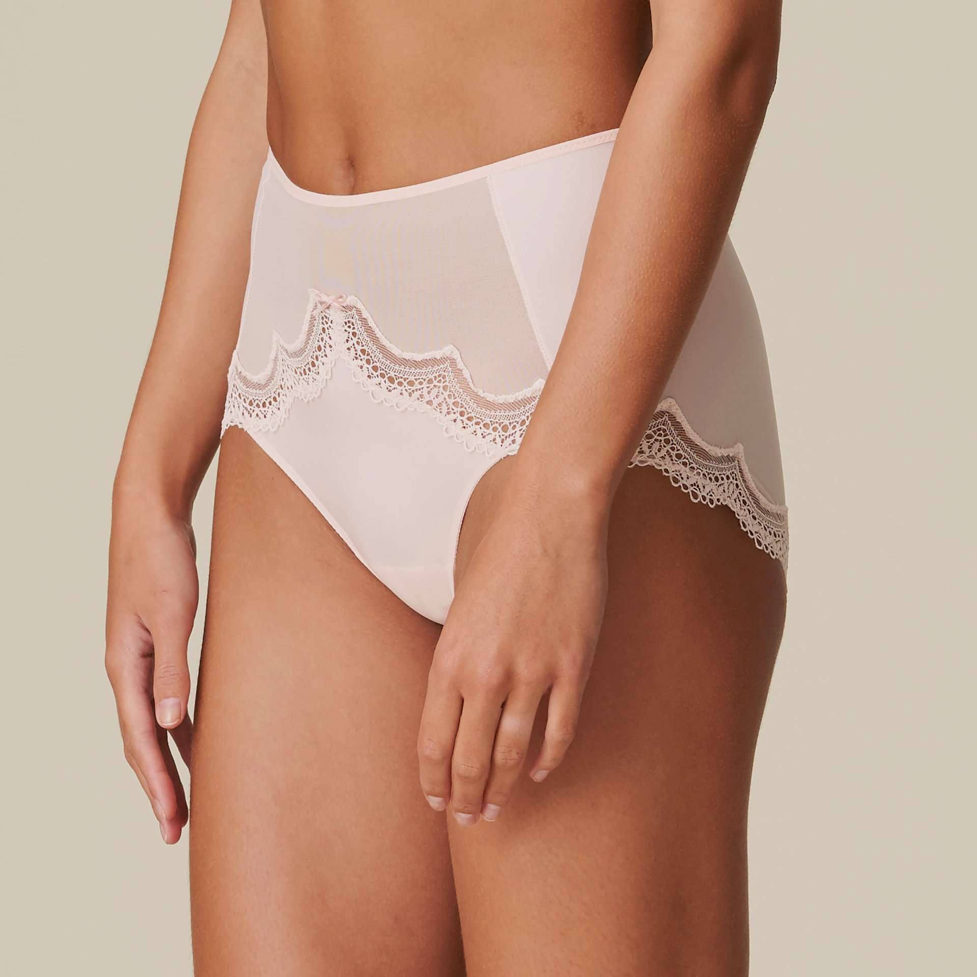 DOLORES glossy pink tailleslip DOLORES glossy pink tailleslip