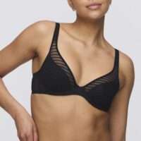 BASYL zwart plunge bh halve mousse cups BASYL zwart plunge bh halve mousse cups