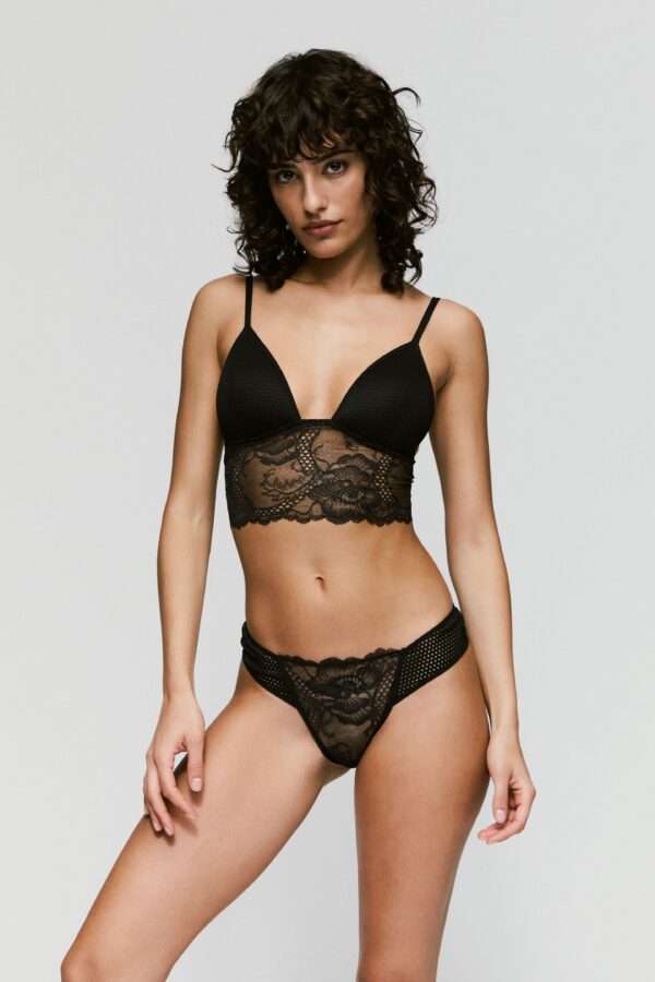 LISA zwart string