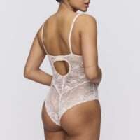 CYRILE crystal pink voorgevormde plunge body