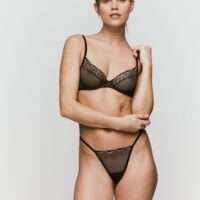 CHAIKA Zwart string short