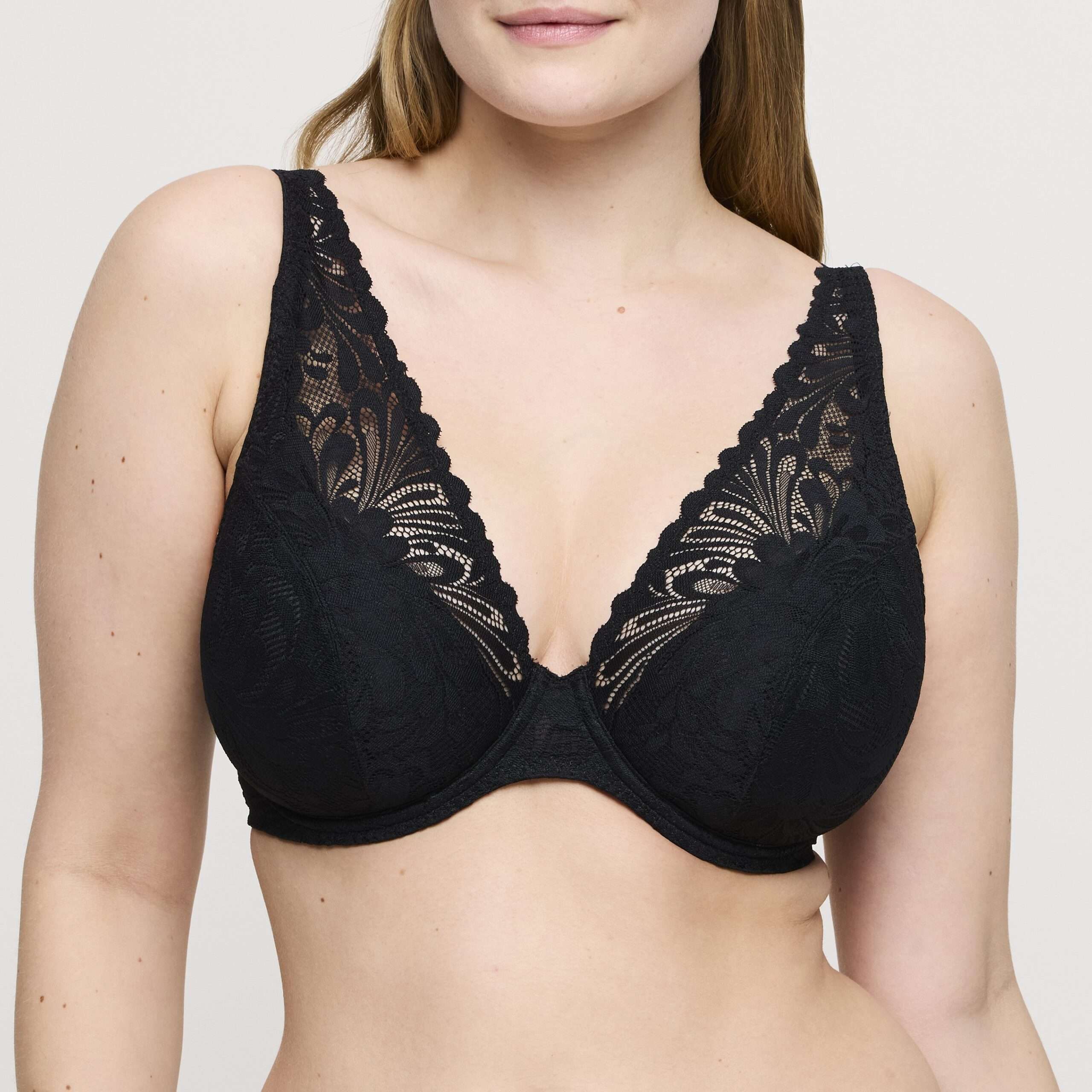 RUPI zwart plunge bh halve mousse cups RUPI zwart plunge bh halve mousse cups