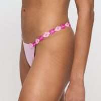 AVERO lily rose mini string