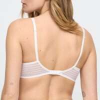 BASYL natuur plunge bh halve mousse cups BASYL natuur plunge bh halve mousse cups