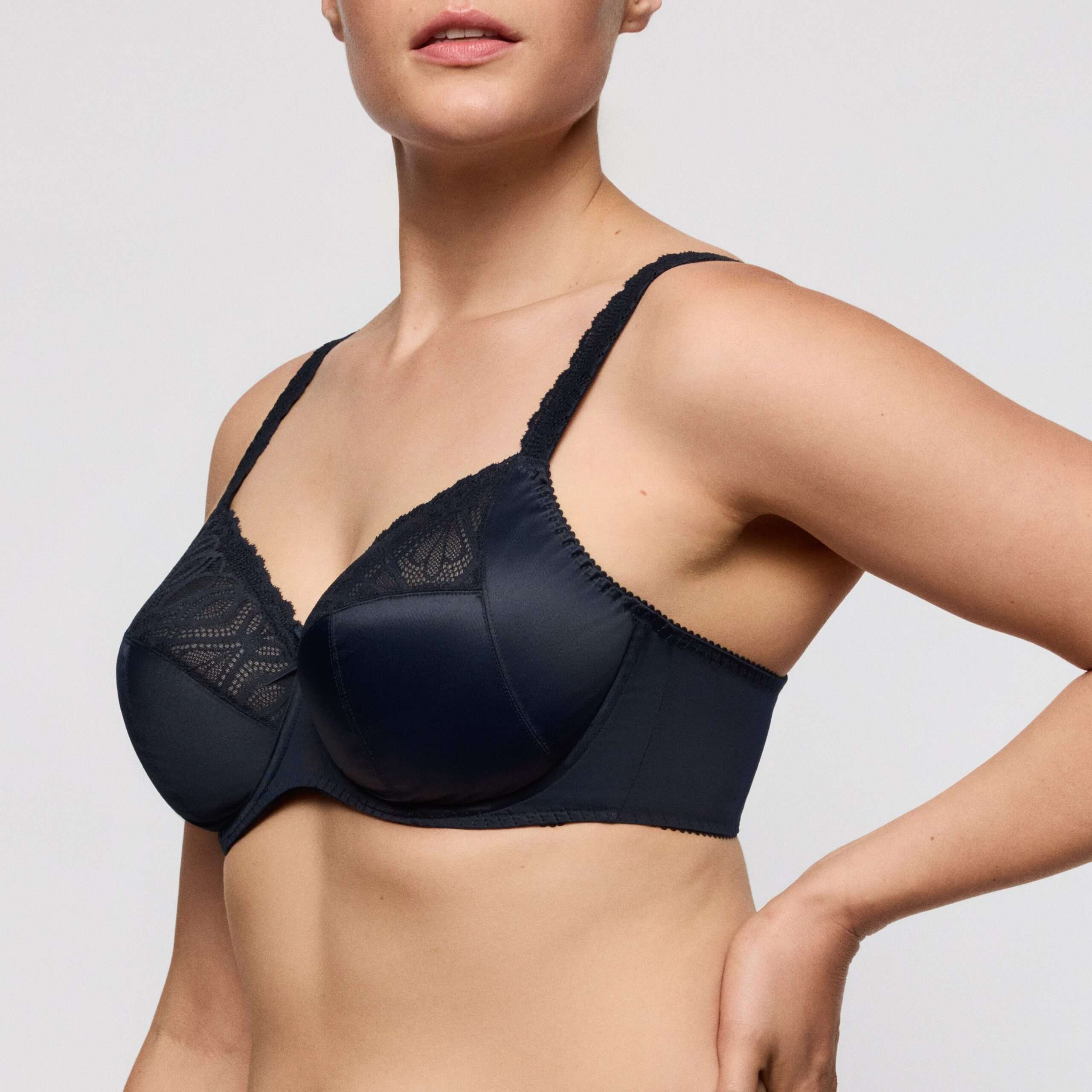 SALERNO midnight blue volle cup bh
