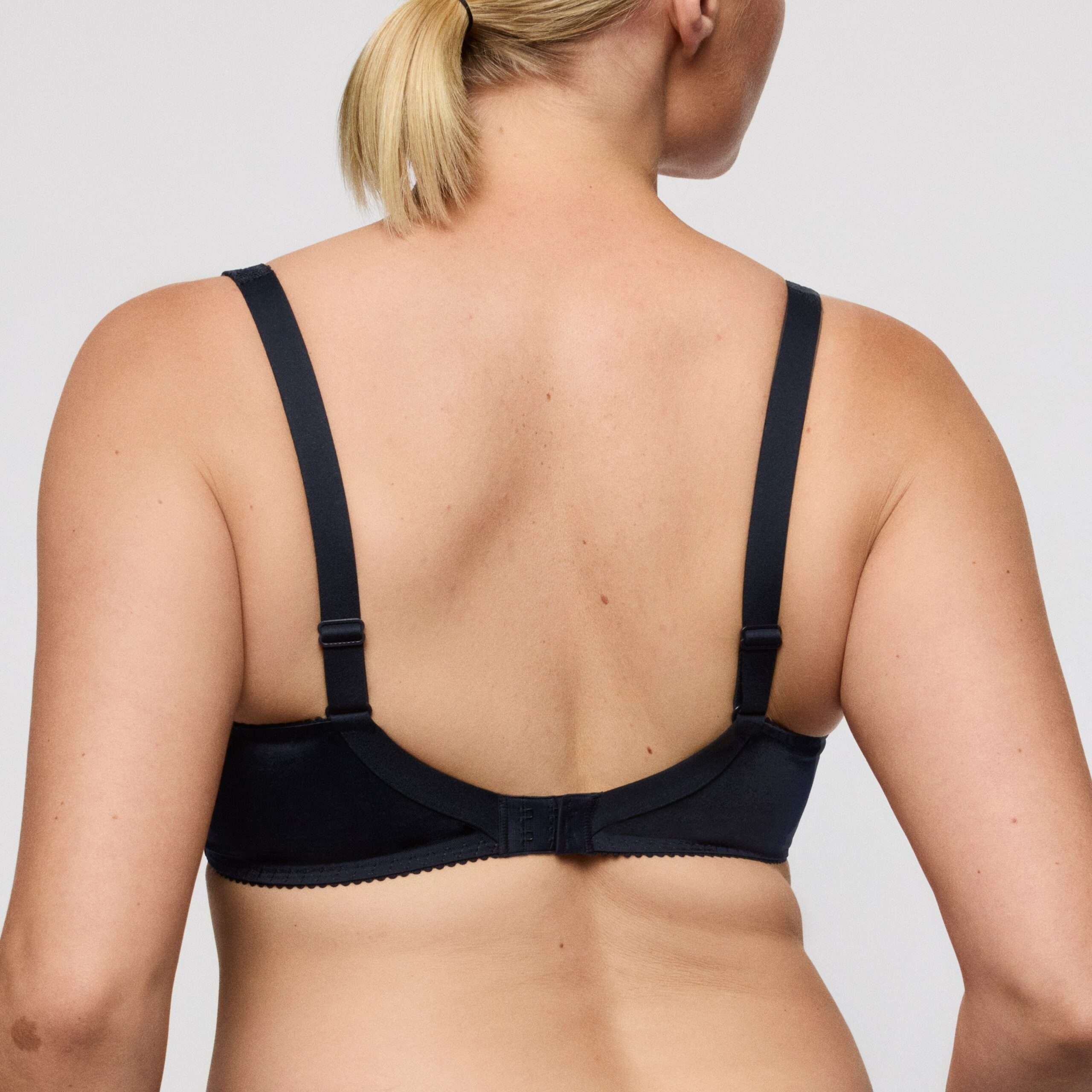 SALERNO midnight blue volle cup bh