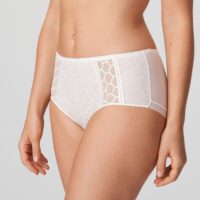 GAMILA natuur short GAMILA natuur short