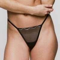 CHAIKA Zwart string short