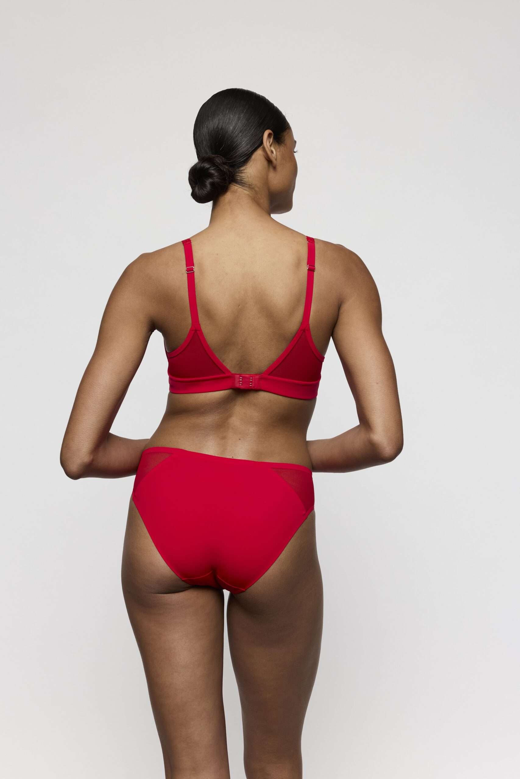 LOUIE true red volle cup spacer bh LOUIE true red volle cup spacer bh