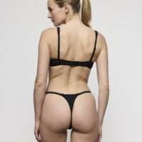 DAISY zwart mini string DAISY zwart mini string