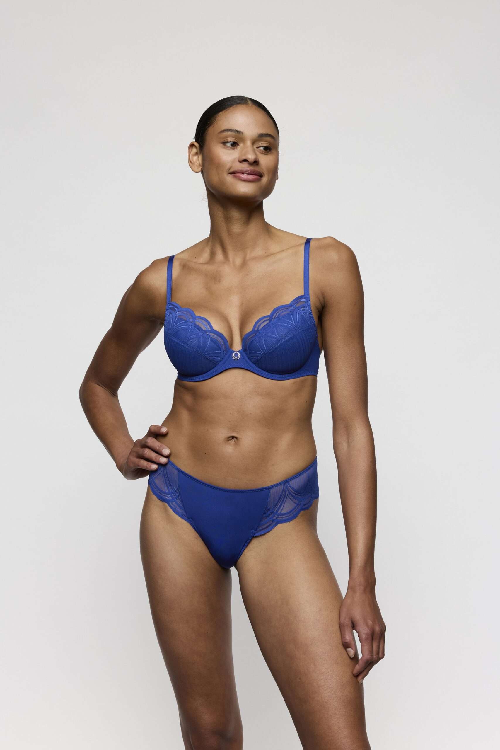 CATHIA stylo blue string CATHIA stylo blue string