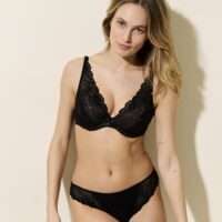 CYRILE zwart voorgevormde plunge bh