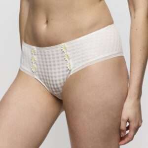 AVERO Ivory Petal hotpants