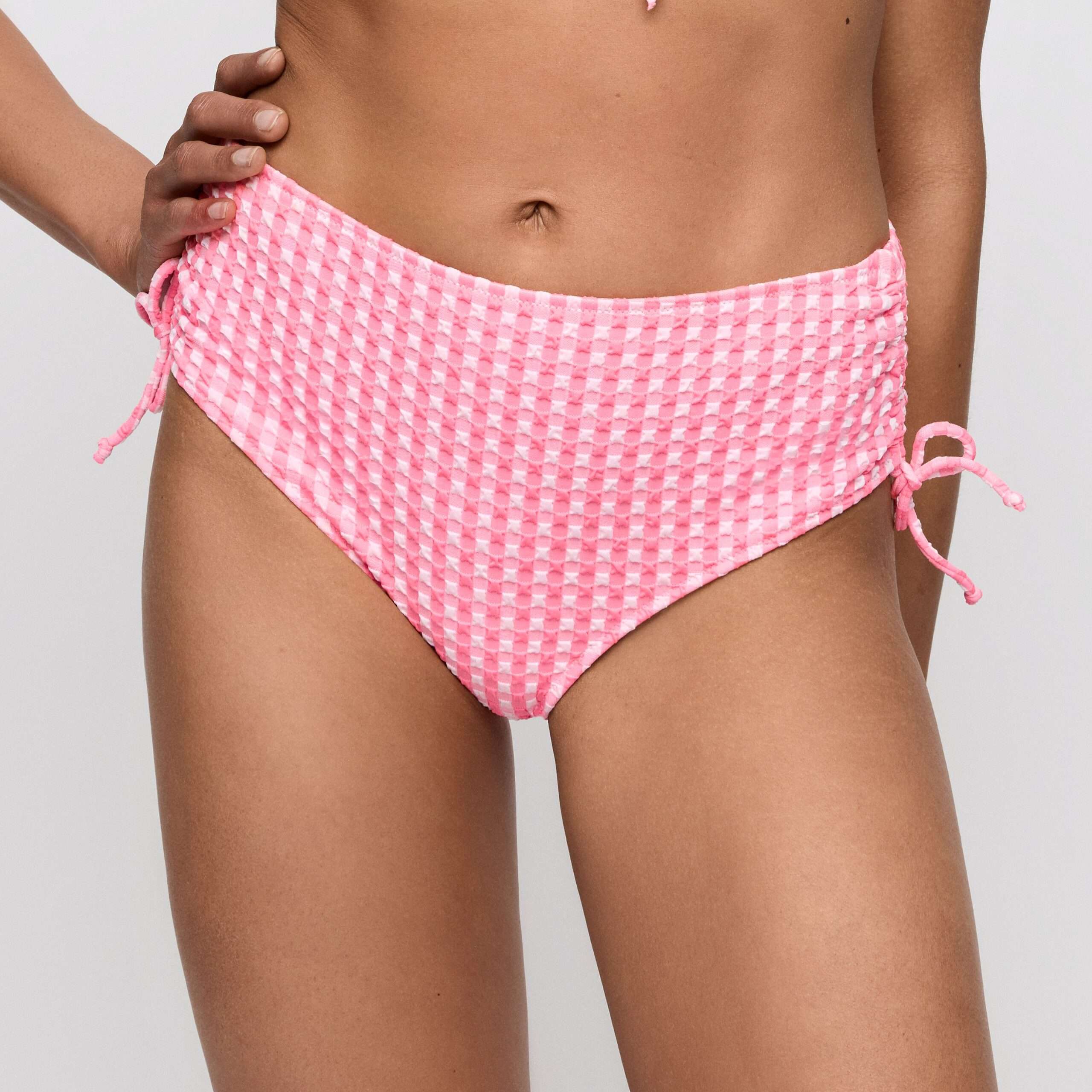 MARY LYNN Rose Gingham bikini tailleslip met koordjes