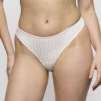 AVERO Ivory Petal string AVERO Ivory Petal string