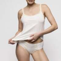 AVERO STUDIO Ivory Petal topje zonder cups