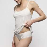 AVERO STUDIO Ivory Petal topje zonder cups