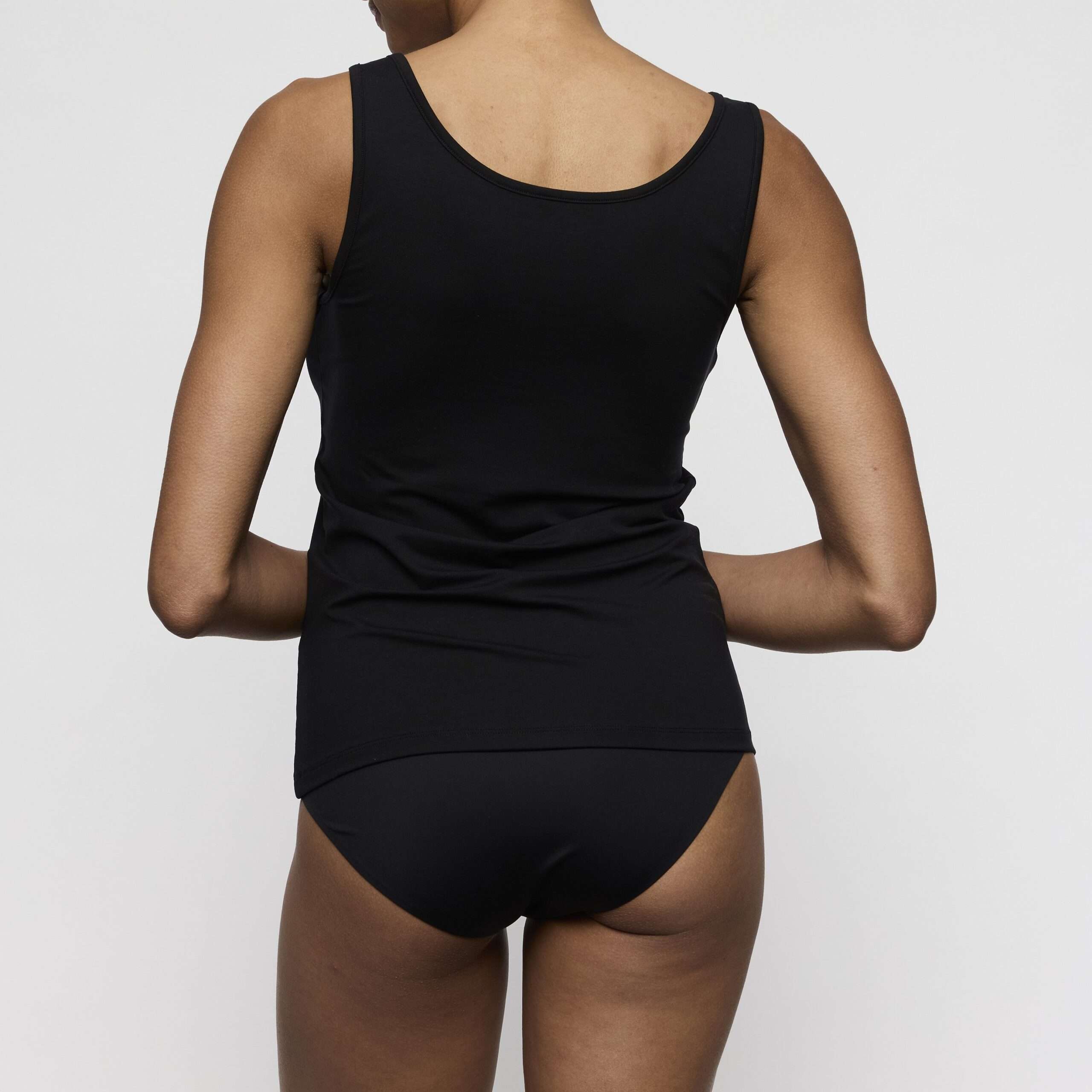 SOFT STUDIO zwart topje zonder cups