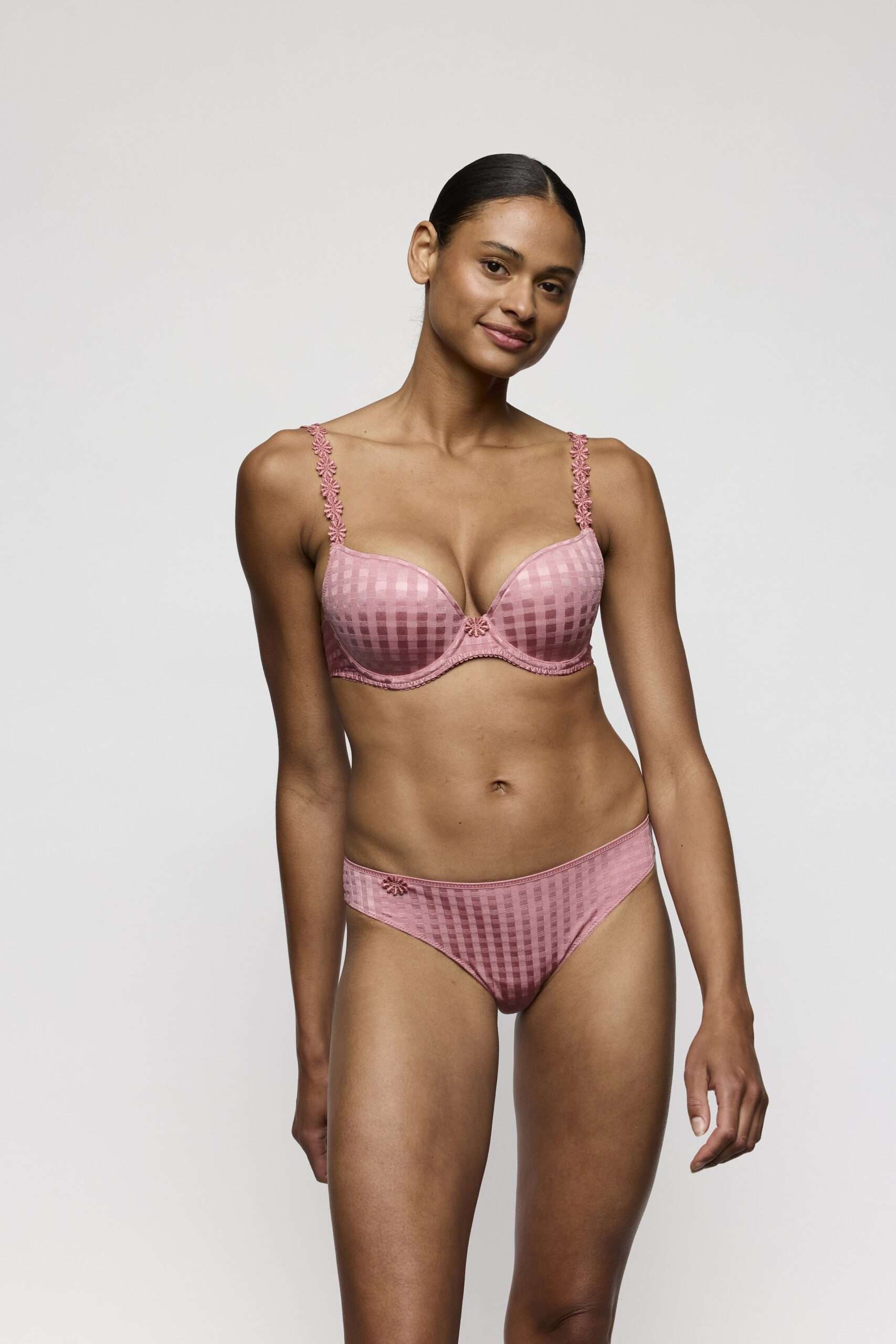 AVERO Ballet Pink rioslip