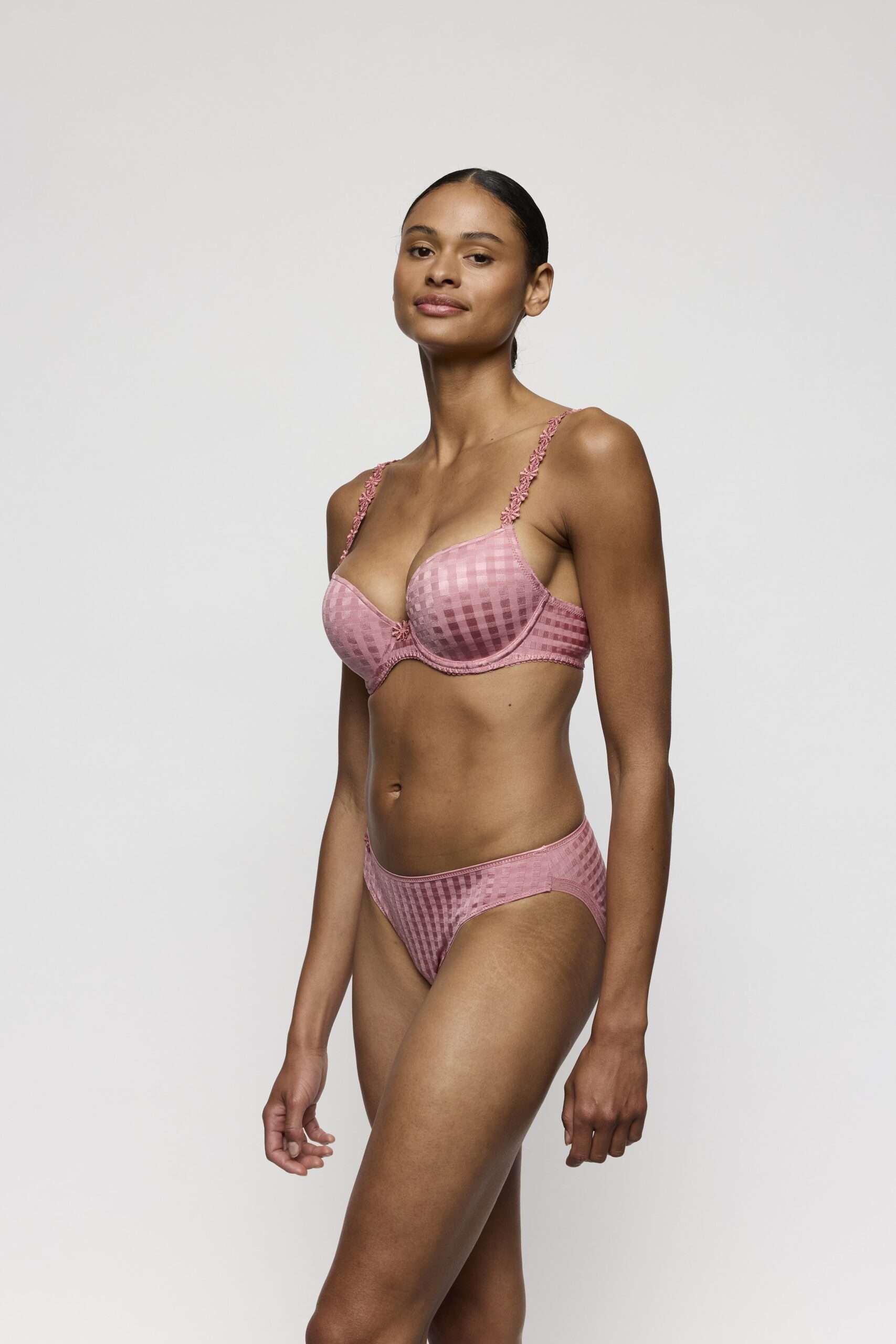 AVERO Ballet Pink rioslip