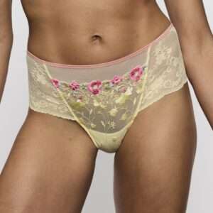LIZELOT French Vanilla hotpants