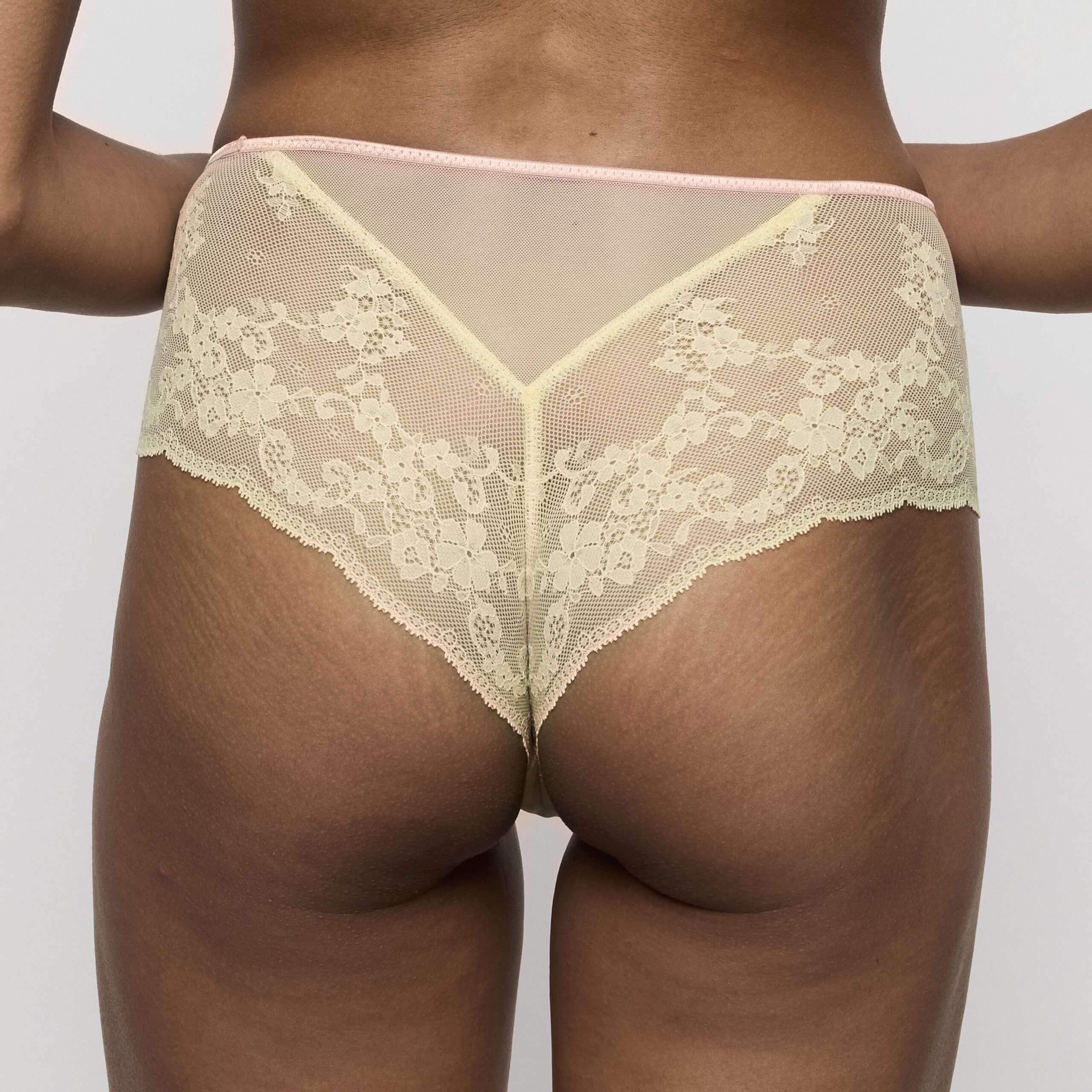 LIZELOT French Vanilla hotpants LIZELOT French Vanilla hotpants