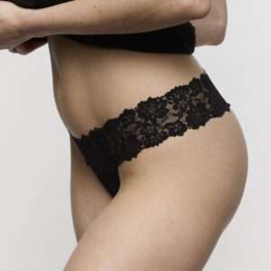 SOFT STUDIO zwart string